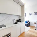 Magnificent Apartment -1Br-4P- Champs-Elysees