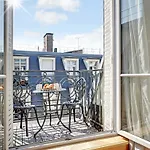 Magnificent Apartment -1Br-4P- Champs-Elysees