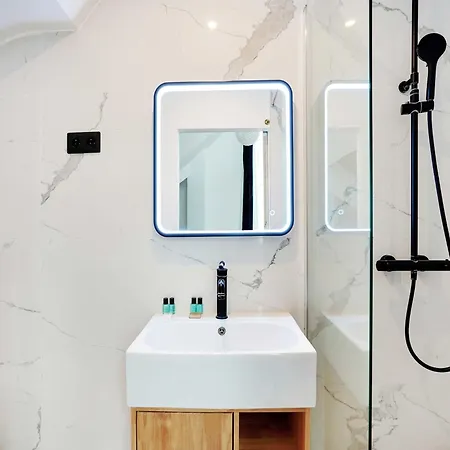 Magnificent -1br-4p- Champs-elysees Apartment