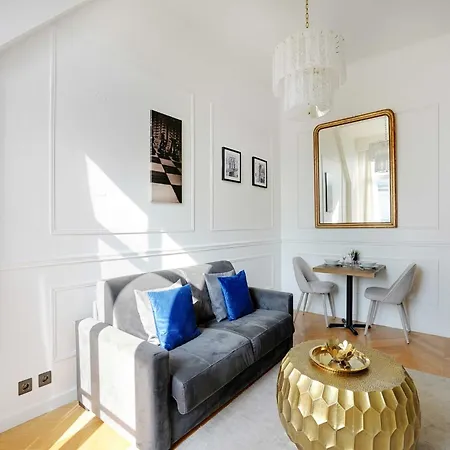 Apartment Magnificent -1br-4p- Champs-elysees Paris